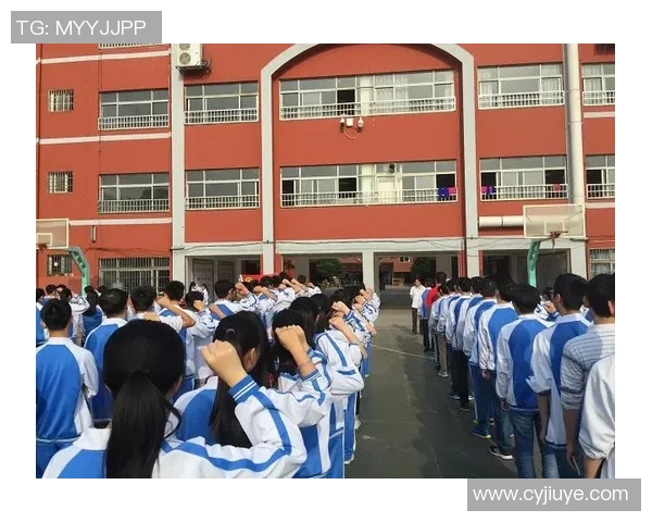 足球明星的奋斗历程与青春梦想在高中生活中的启示与影响 足球明星的奋斗历程与青春梦想在高中生活中的启示与影响