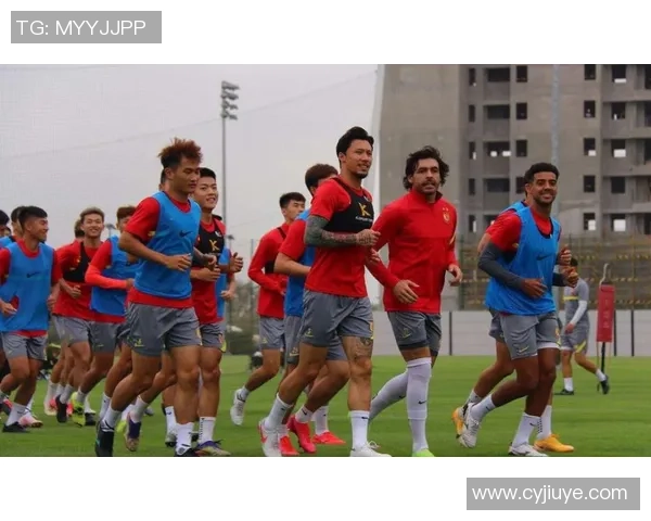 广州足球队转型之路的挑战与机遇探索全新发展战略与未来愿景